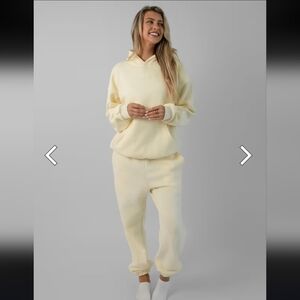 Comfrt Signature Sweatpants, Limited Edition Butter, XS NWOT